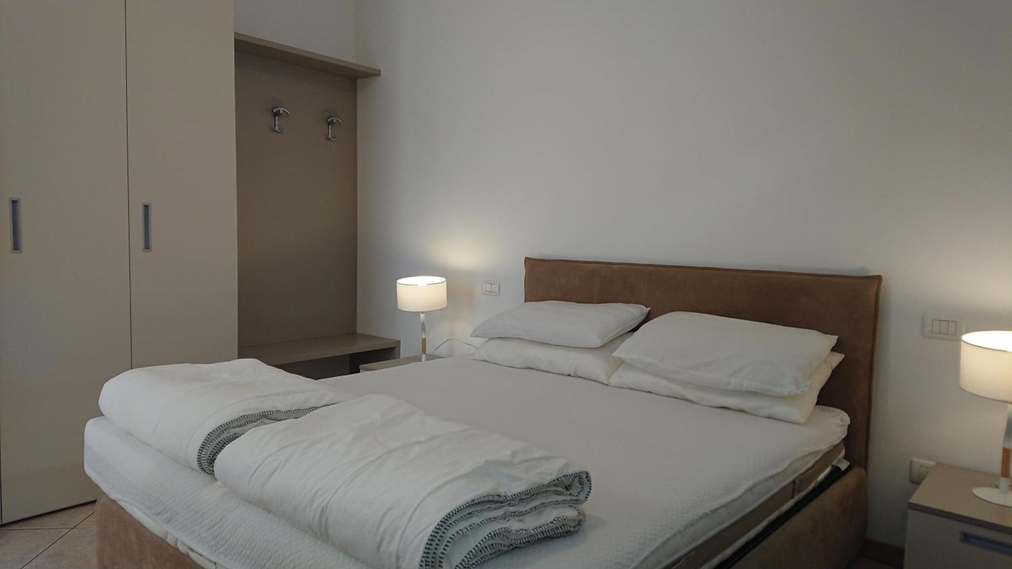 Lakecomoweb Apartments Perledo Chambre photo