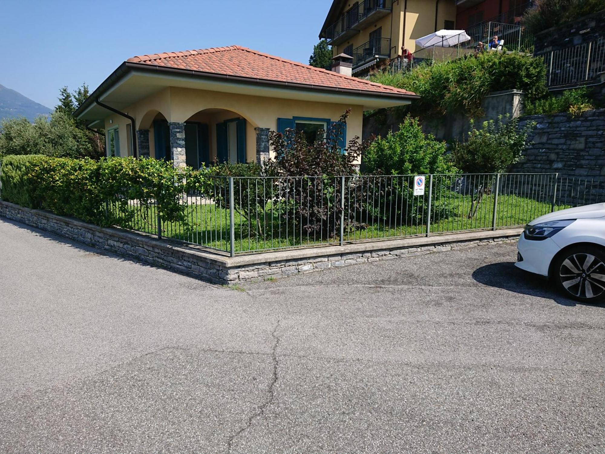 Lakecomoweb Apartments Perledo Chambre photo